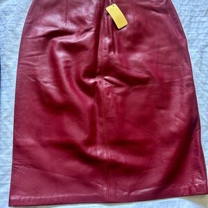 Lanna red pencil skirt